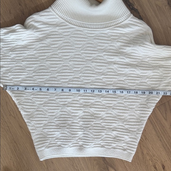 Cyrus Cream Cowl Neck Sweater with Textured Knit – Size Small - Picture 4 of 5